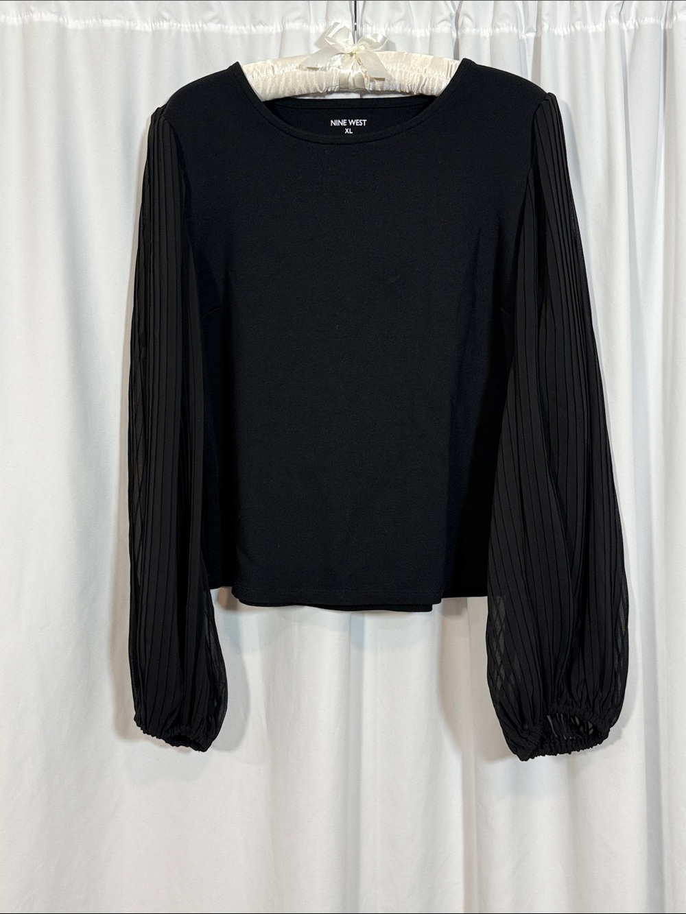 Nine West Black Pleated Balloon-Sleeve Top